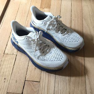 Hoka One One - Clifton 7 US W8 Tofu / Indigo